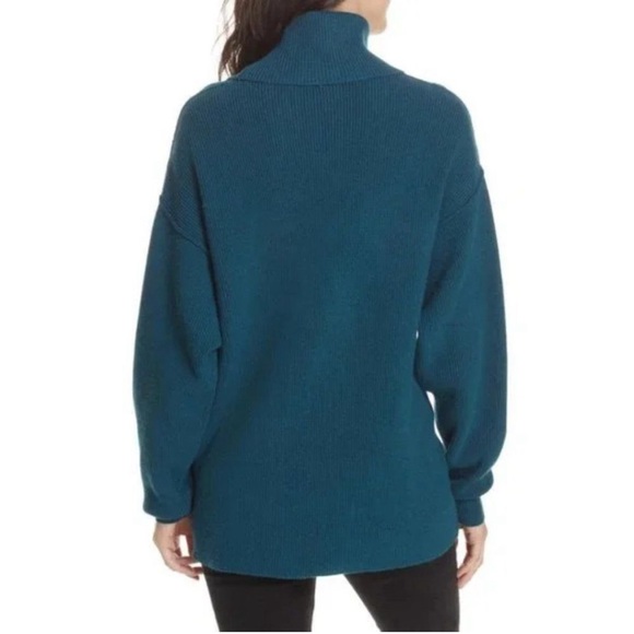 Free People Softly Structured Tunic
Sweater Peacock Jewel Blue Cowl Neck - Picture 2 of 4